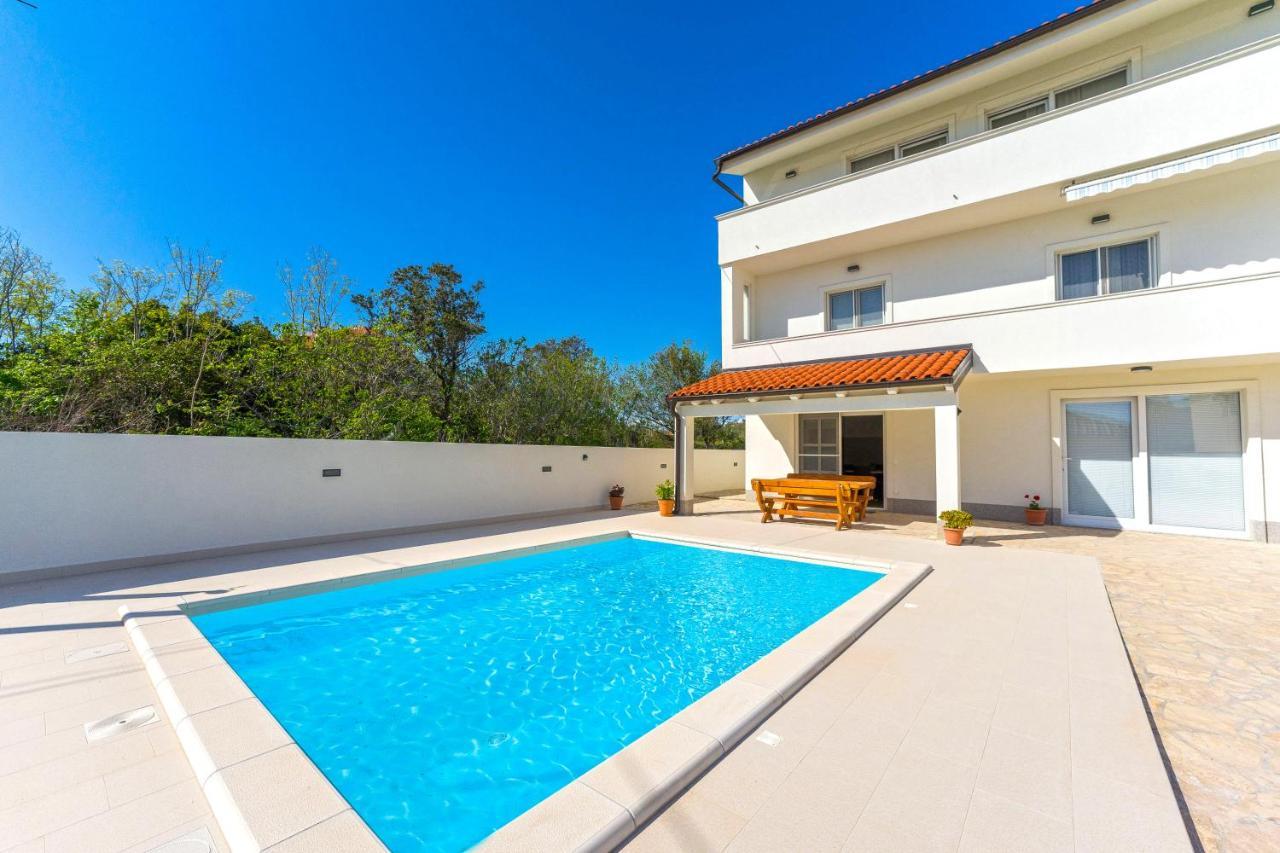 Bianca - With Private Pool